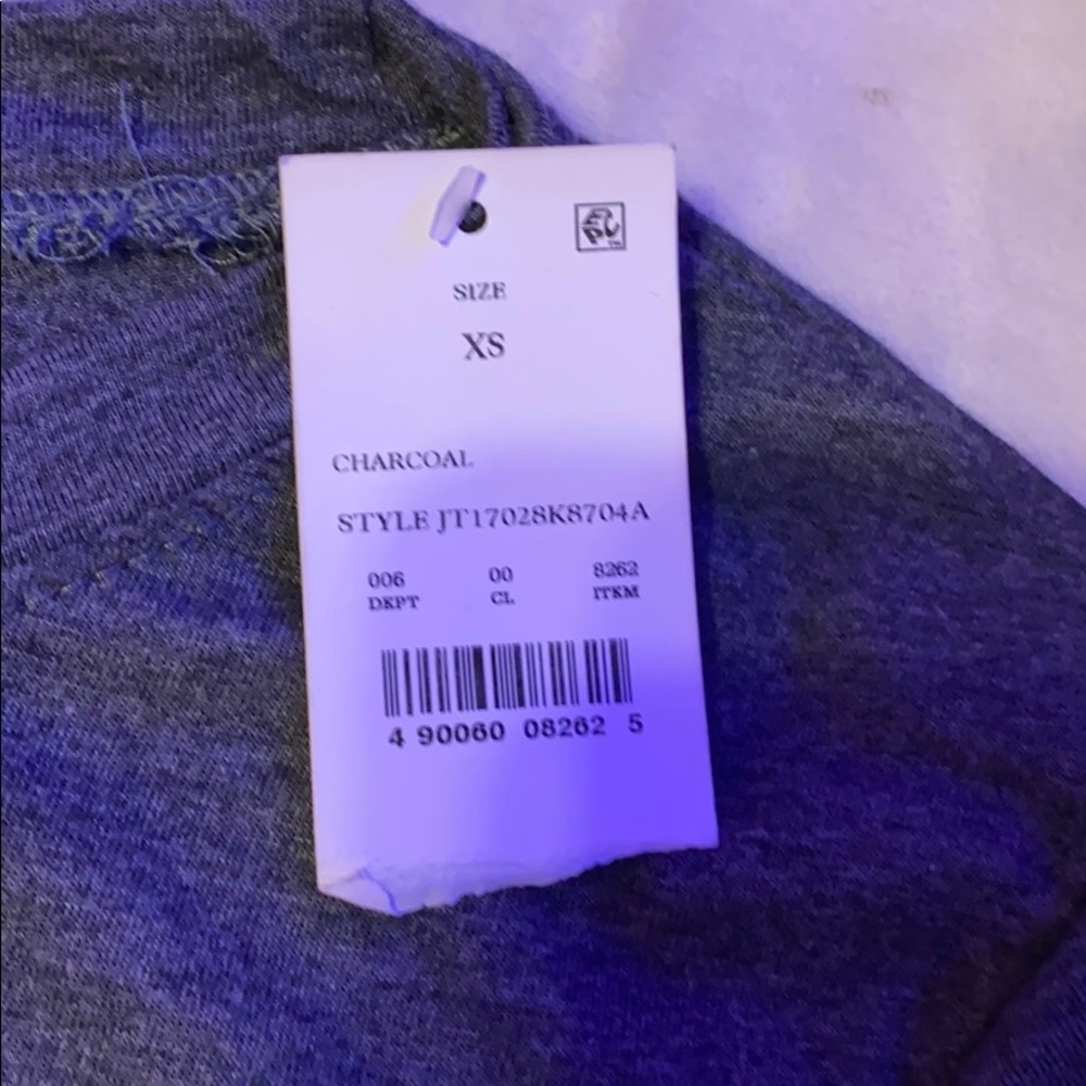 t-shirt - Picture 2 of 3